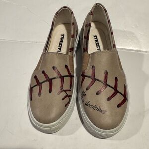 Streetfly Baseball Stitch Slip-On Sneakers Size 37